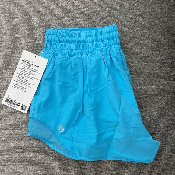 NWT LULULEMON HOTTY HOT HIGH-RISE LINED SHORT 2.5&quot; Kayak Blue 6